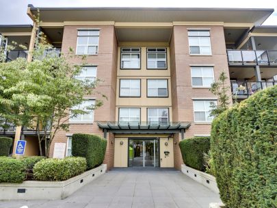 Aura 2 - 10707 139 St, Surrey, BC V3T 0B2, Canada