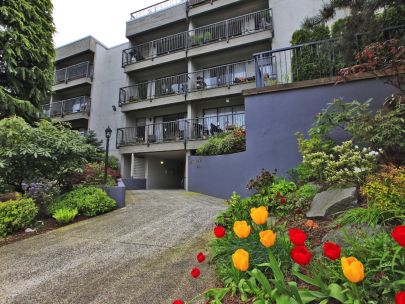 Hillside Terrace- 1945 Woodway Pl, Burnaby, BC, For Rent