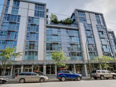 Smart - 168 Powell St, Vancouver, BC V6A 0B2