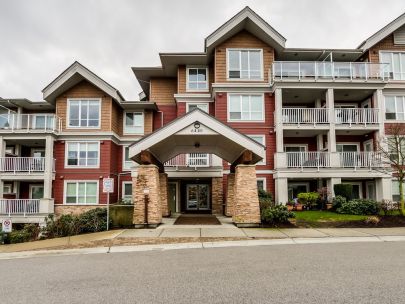 Waterstone - 6460 194 St, Surrey, BC V4N 6J8, Canada